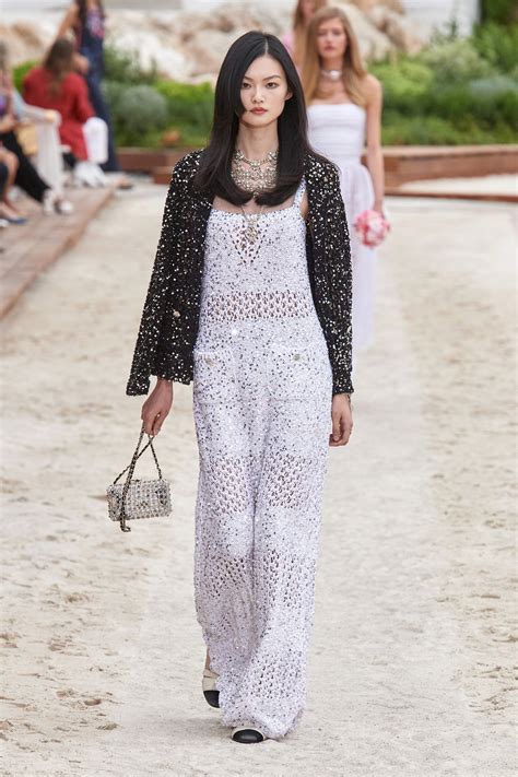 chanel’s resort 2023 collection by virginie viard